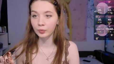 Snapshot of coddleweeper chatting on September 25, 6:33 pm Hello guys my name is Coddle online show from September 25, 6:33 pm