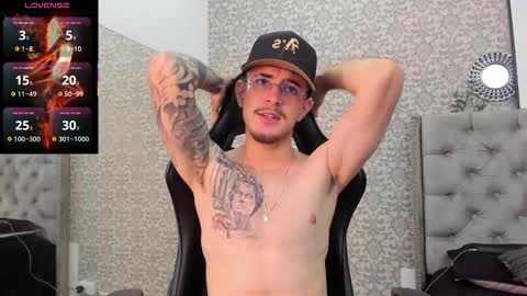 Snapshot of codyywalker chatting on November 6, 5:47 pm Cody Walker online show from November 6, 5:47 pm