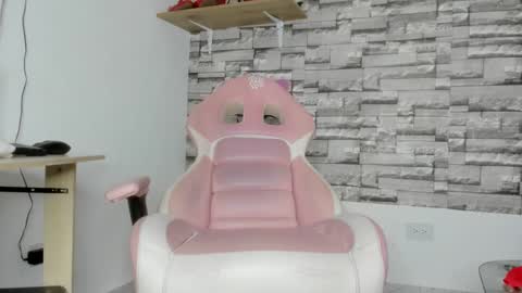 laurita online show from January 15, 5:15 pm