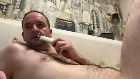 colambus83 online show from January 10, 6:59 am