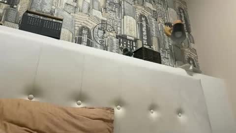 colambus83 online show from February 28, 6:47 am