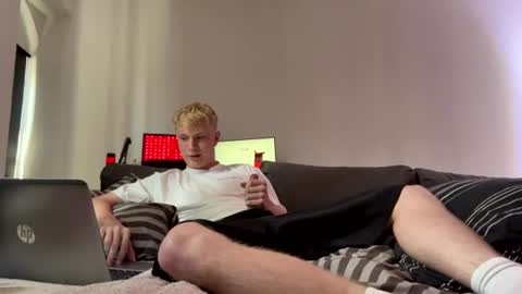 Snapshot of colbycumsdaily chatting on July 31, 12:48 pm Colby online show from July 31, 12:48 pm
