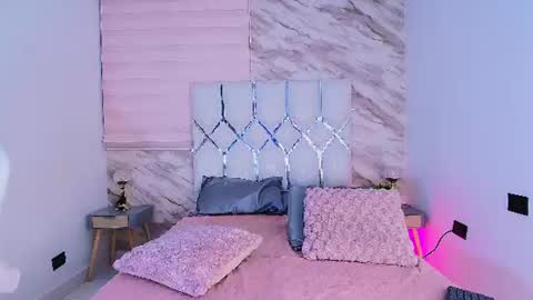Snapshot of colett_hall chatting on June 28, 12:00 pm colett online show from June 28, 12:00 pm