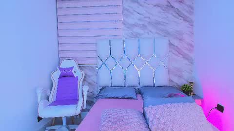 Snapshot of colett_hall chatting on July 26, 11:50 am colett online show from July 26, 11:50 am