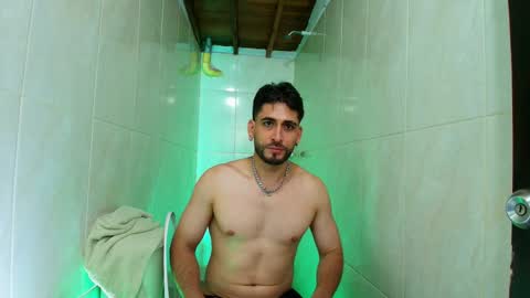 colin_stone online show from October 3, 11:13 pm