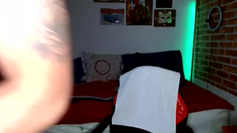 IG  online show from January 31, 12:18 pm