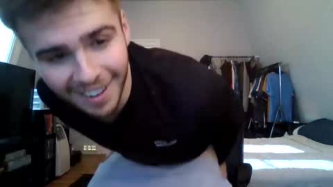 Snapshot of college_dad_bod chatting on January 8, 5:59 pm Jay Jacobs online show from January 8, 5:59 pm