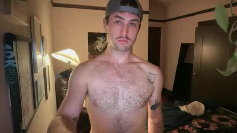 Snapshot of collegeboy417 chatting on March 5, 3:24 am collegeboy417 online show from March 5, 3:24 am