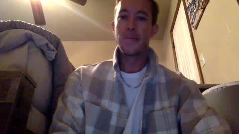 Snapshot of collegedudejames chatting on December 15, 3:05 pm DILF James online show from December 15, 3:05 pm