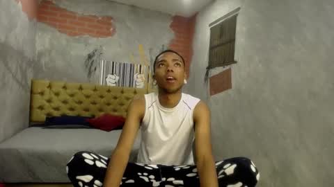 Snapshot of collemanstone chatting on November 10, 11:53 am CollemanStone online show from November 10, 11:53 am