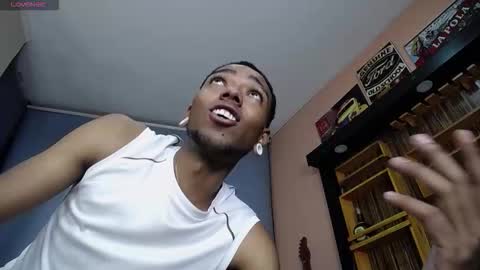 Snapshot of collemanstone chatting on November 15, 12:08 am CollemanStone online show from November 15, 12:08 am