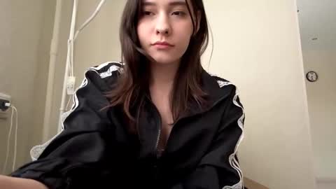 Snapshot of colleneqadir chatting on December 16, 11:26 am Misa 3 online show from December 16, 11:26 am