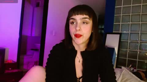 Collette online show from December 7, 9:22 pm