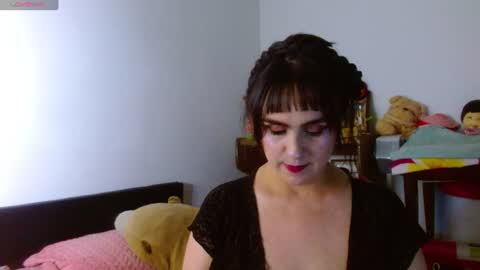 Collette online show from June 28, 5:02 am