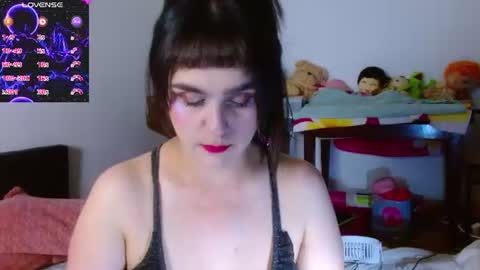 Collette online show from June 29, 11:49 pm
