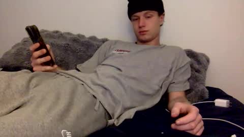 Snapshot of collin_swell chatting on December 22, 4:42 am collin_swell online show from December 22, 4:42 am