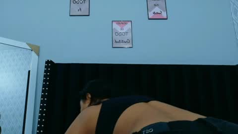 Snapshot of colombia_mommy_ chatting on May 8, 12:21 pm GRETCHEN online show from May 8, 12:21 pm