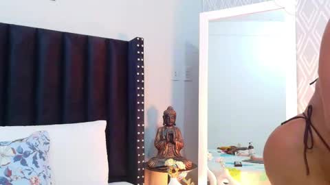 Snapshot of colombia_mommy_ chatting on May 11, 4:04 pm GRETCHEN online show from May 11, 4:04 pm