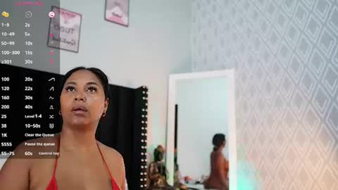 Snapshot of colombia_mommy_ chatting on July 22, 12:19 pm GRETCHEN online show from July 22, 12:19 pm