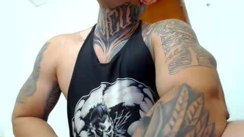 Snapshot of colombian_monster_cock chatting on December 23, 8:36 pm camilo online show from December 23, 8:36 pm