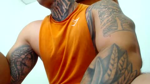 Snapshot of colombian_monster_cock chatting on December 27, 8:02 am camilo online show from December 27, 8:02 am