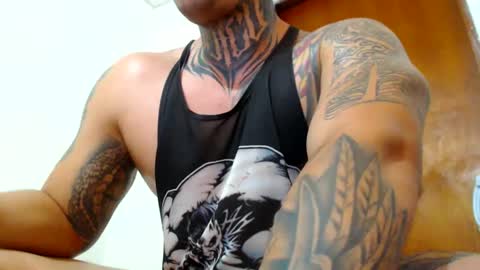Snapshot of colombian_monster_cock chatting on January 30, 6:21 pm camilo online show from January 30, 6:21 pm