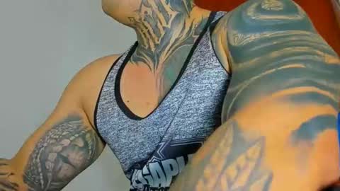 Snapshot of colombian_monster_cock chatting on September 22, 1:40 am camilo online show from September 22, 1:40 am