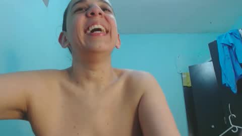 Snapshot of colombiana_latin chatting on October 15, 12:44 am Colombian Hot online show from October 15, 12:44 am