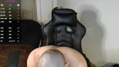 Snapshot of colombianmuscle8 chatting on February 28, 1:58 am colombianmuscle8 online show from February 28, 1:58 am