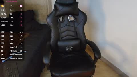 Snapshot of colombianmuscle8 chatting on October 8, 2:20 am colombianmuscle8 online show from October 8, 2:20 am