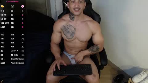colombianmuscle8 online show from June 10, 3:50 am