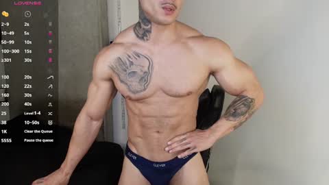 colombianmuscle8 online show from July 14, 3:18 pm