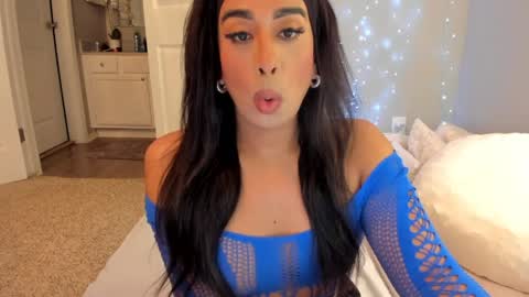    ........ Instagram  Lorysexys online show from June 3, 1:52 am