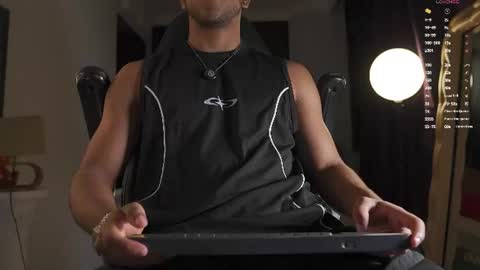colstorw_ online show from July 8, 9:58 am