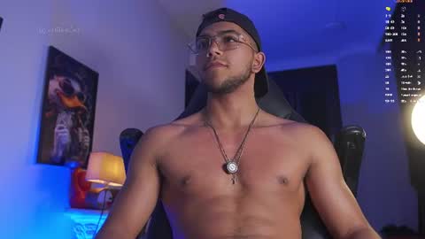 colstorw_ online show from July 28, 2:13 pm