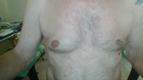 Snapshot of comeonmymouth chatting on December 22, 10:18 pm comeonmymouth online show from December 22, 10:18 pm