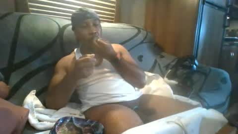 comesuckthisdick111 online show from June 28, 6:41 am