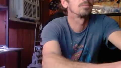 Nelson or ComicKing and sometime Peachy143 online show from February 14, 12:51 am