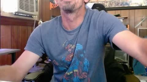 Snapshot of comic_king27 chatting on June 19, 9:40 pm Nelson or ComicKing and sometime Peachy143 online show from June 19, 9:40 pm