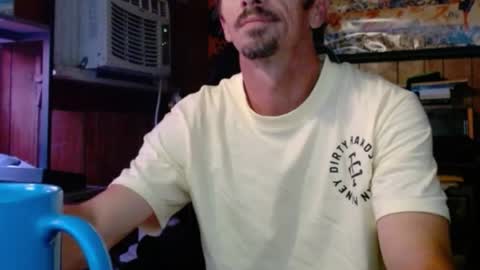 Snapshot of comic_king27 chatting on June 22, 9:50 am Nelson or ComicKing and sometime Peachy143 online show from June 22, 9:50 am