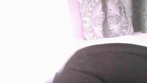 Snapshot of comicalcara chatting on March 10, 6:16 am Cara online show from March 10, 6:16 am