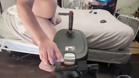 Snapshot of completomuscular chatting on December 31, 10:12 pm completomuscular online show from December 31, 10:12 pm