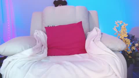 Snapshot of concubine_princess chatting on December 10, 2:38 am Ariane... online show from December 10, 2:38 am