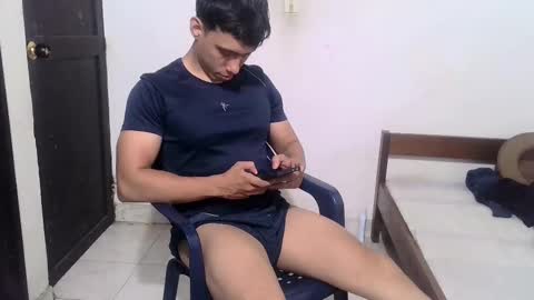 Snapshot of conde2710 chatting on November 13, 3:05 am ELCONDE online show from November 13, 3:05 am