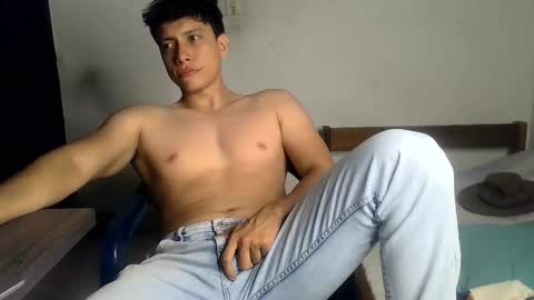 Snapshot of conde2710 chatting on November 25, 3:06 am ELCONDE online show from November 25, 3:06 am