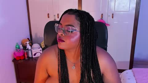 conielaurenth online show from September 15, 1:38 am