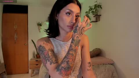 Snapshot of connie_deep chatting on January 9, 10:41 am connie online show from January 9, 10:41 am