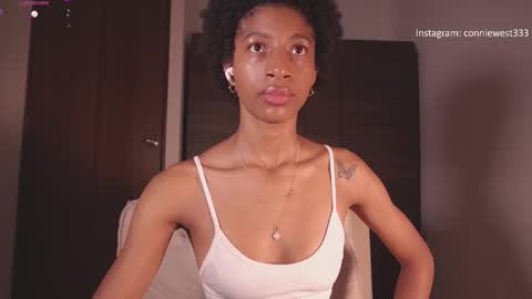 Snapshot of connie_west0 chatting on November 11, 12:43 am independent model online show from November 11, 12:43 am