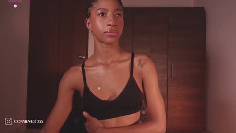 Snapshot of connie_west0 chatting on December 3, 12:18 am independent model online show from December 3, 12:18 am