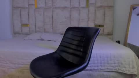 rusfegui online show from November 25, 2:06 pm